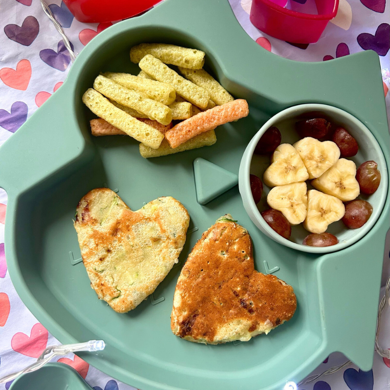 Cheesy Courgette Pancake Fritters – Tidy Tot